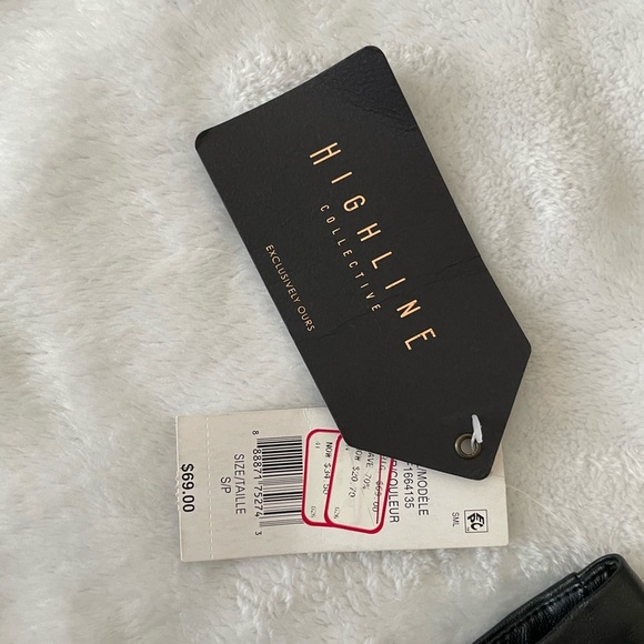 Black pleather Zipper Detail Skirt - Picture 2 of 3